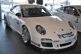 Presskonferens och leverans av årets Porsche Carerra GT3
